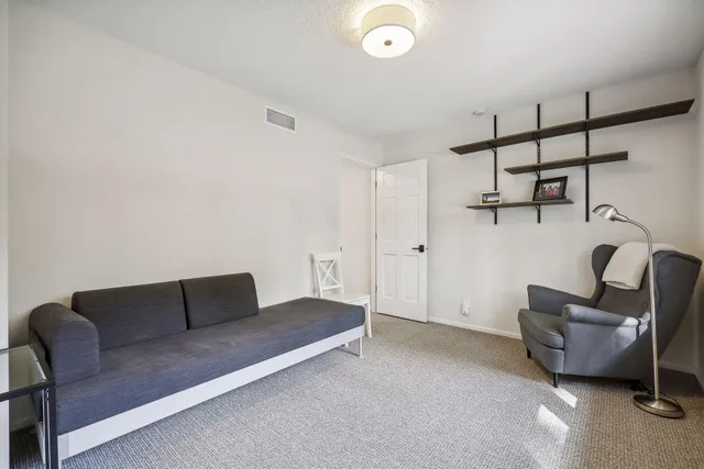 $5,200 | 18620 26th Avenue North, Plymouth, MN 55447