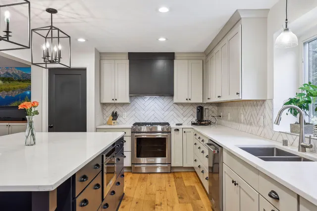 $5,200 | 18620 26th Avenue North, Plymouth, MN 55447