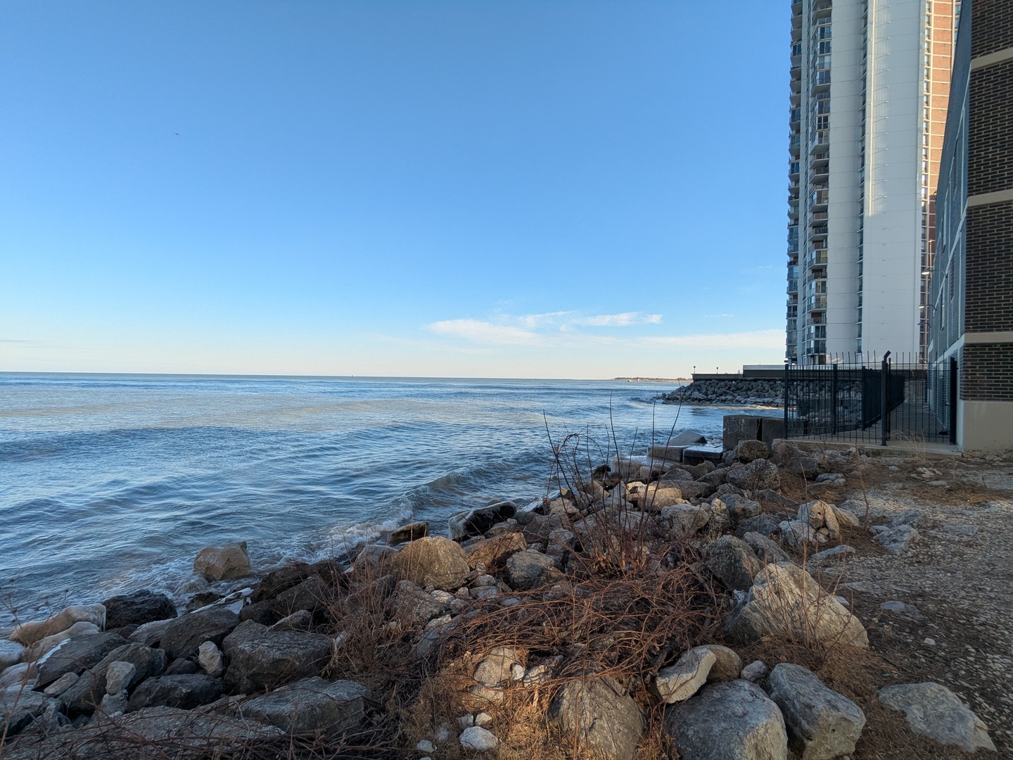 6171 North Sheridan Road, Unit 1408 Chicago, IL 60660 - Photo 14 of 24 a view of an ocean beach