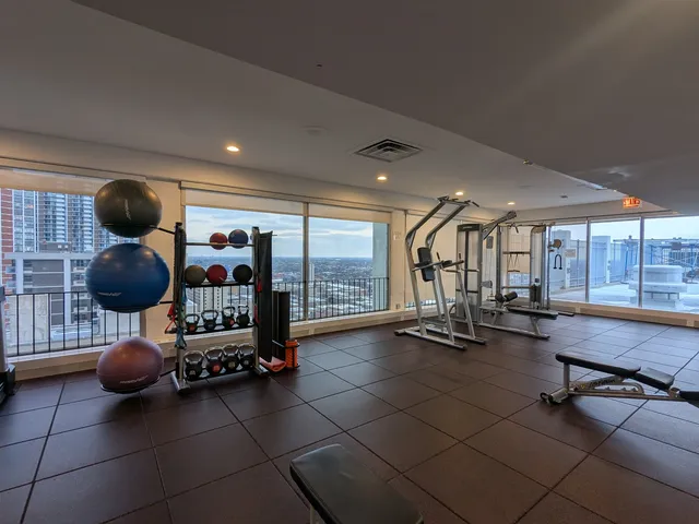 $140,000 | 6171 North Sheridan Road, Unit 1408, Chicago, IL 60660