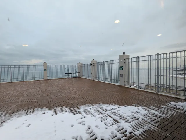 $140,000 | 6171 North Sheridan Road, Unit 1408, Chicago, IL 60660