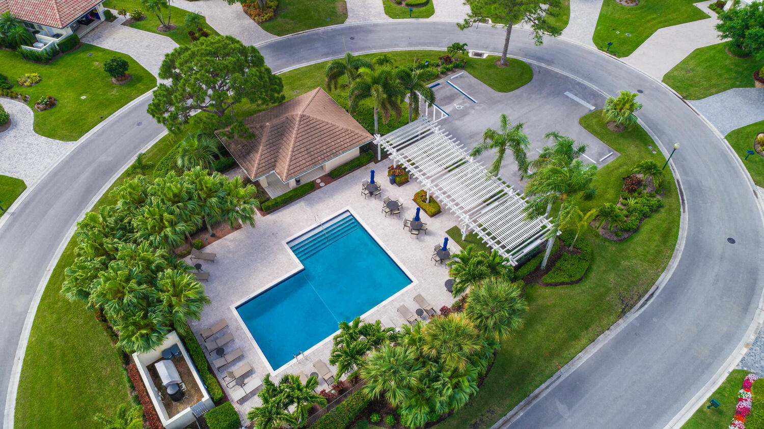 3510 Southeast Cambridge Drive Stuart, FL 34997 - Photo 6 of 54 3510 SE Cambridge Dr Stuart FL-large-041