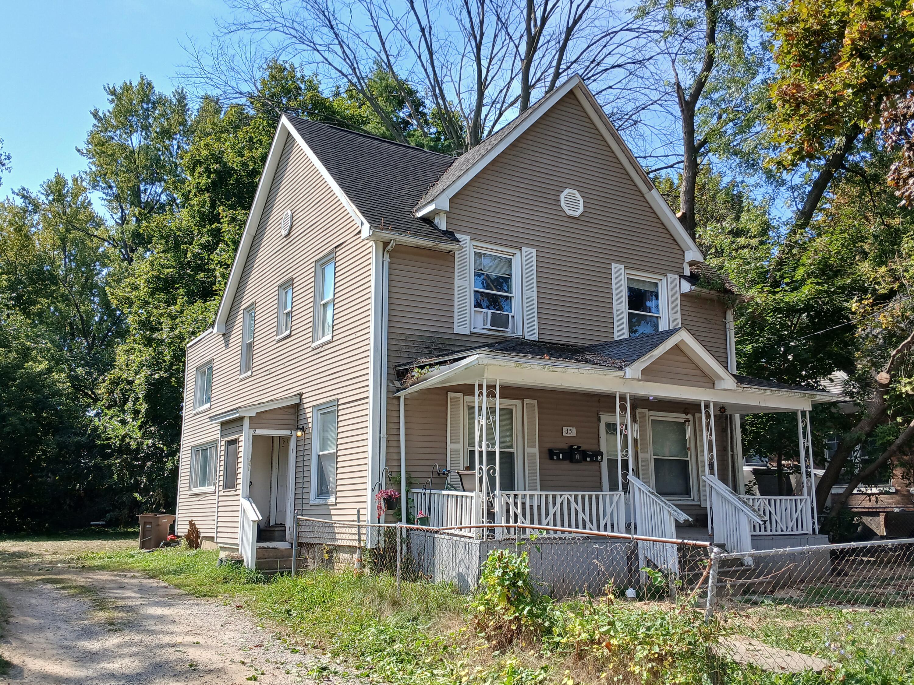 35 Liberty Street Pontiac, MI 48341 - Photo 2 of 7 1000004592