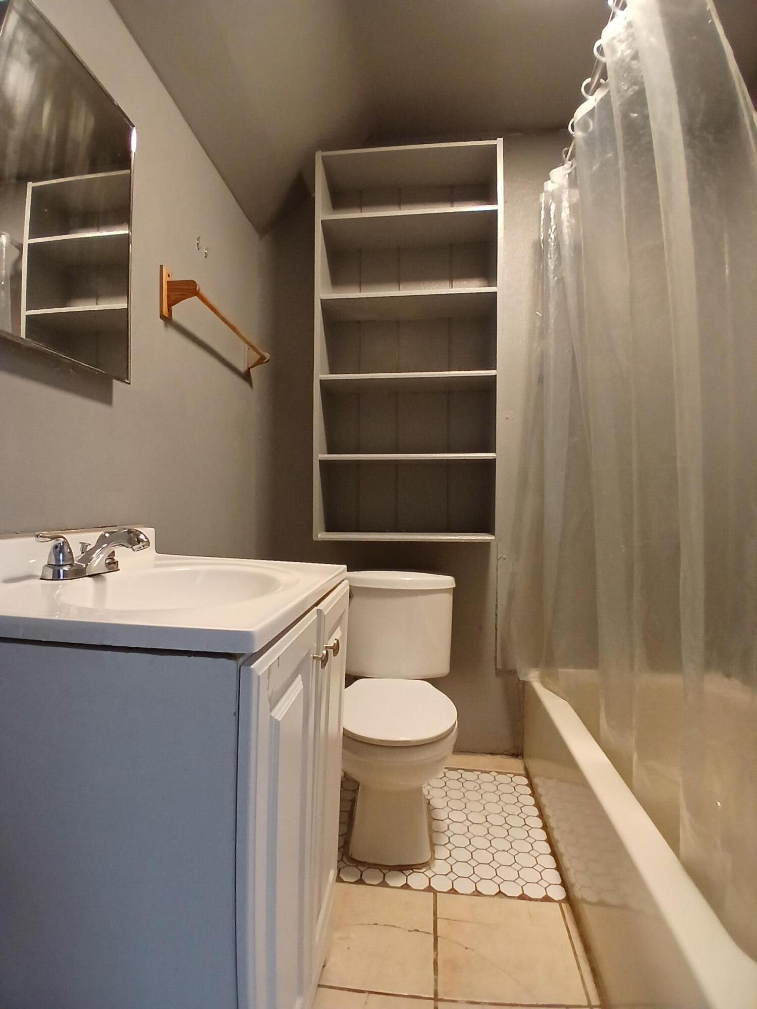 35 Liberty Street Pontiac, MI 48341 - Photo 4 of 7 91ddca75-62ab-496c-9e0c-16b2e54b3f71-1_a