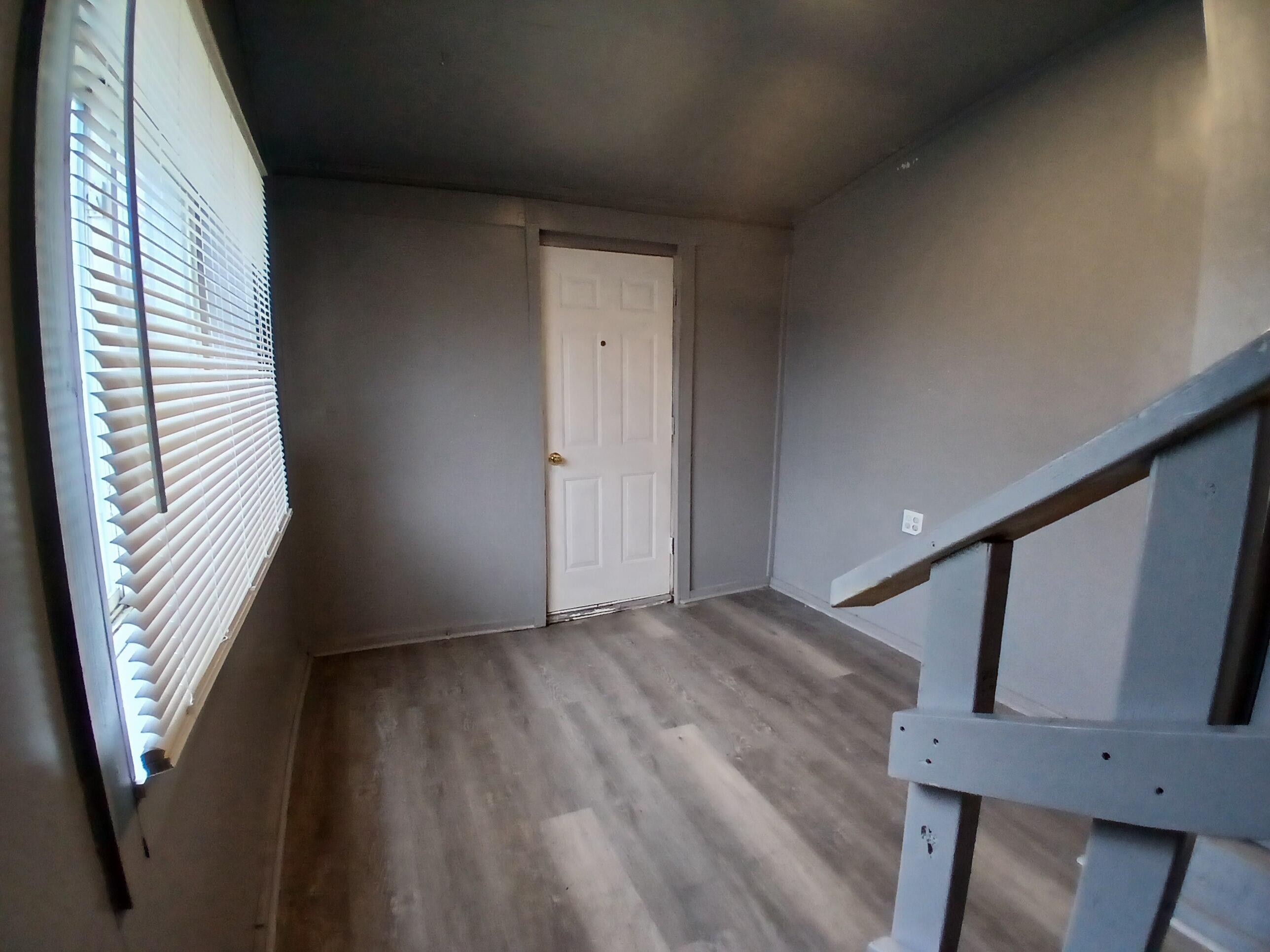 35 Liberty Street Pontiac, MI 48341 - Photo 6 of 7 91ddca75-62ab-496c-9e0c-16b2e54b3f71-1_a