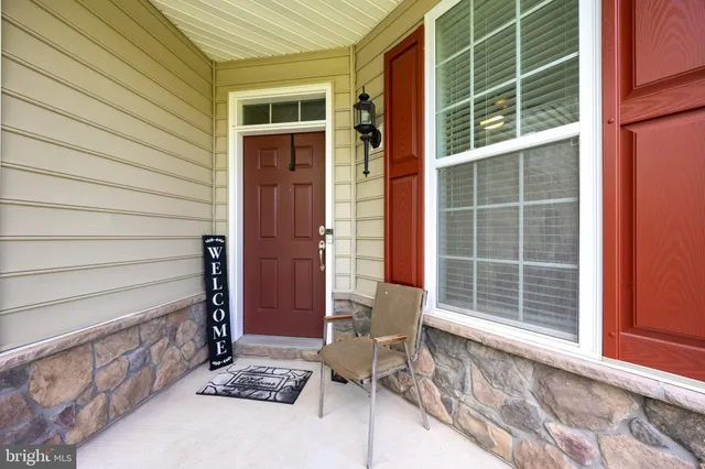 a house view with a outdoor space