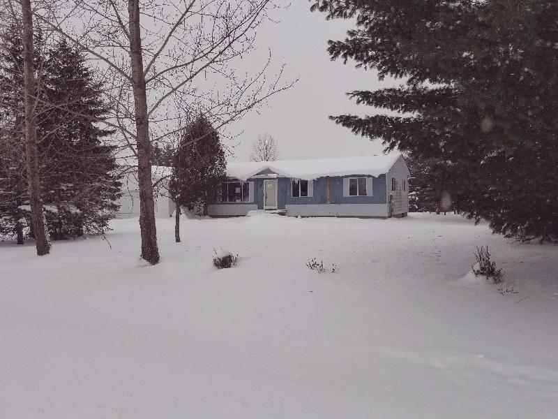402 Estelle Road Gaylord, MI 49735 - Photo 2 of 16 Gallery Image 2