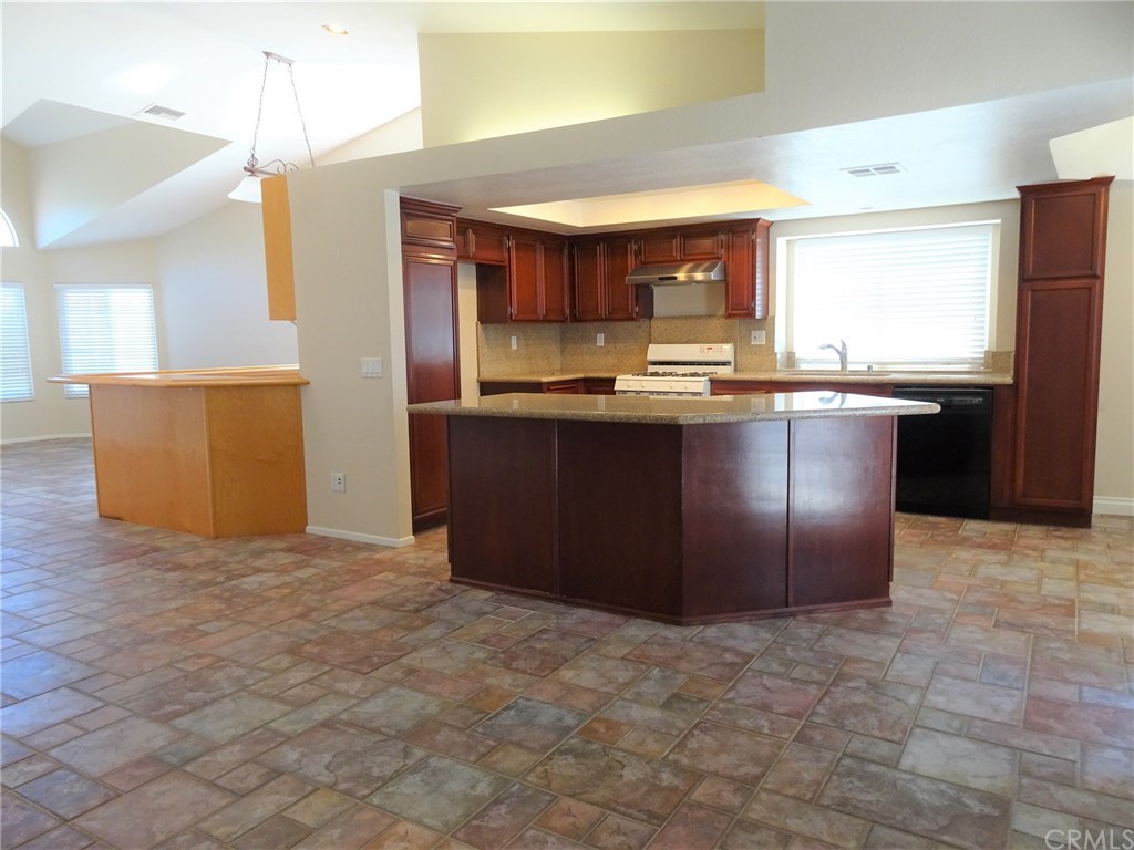 13001 August Circle Riverside, CA 92503 - Photo 6 of 26