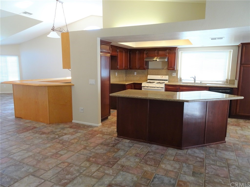 13001 August Circle Riverside, CA 92503 - Photo 8 of 26