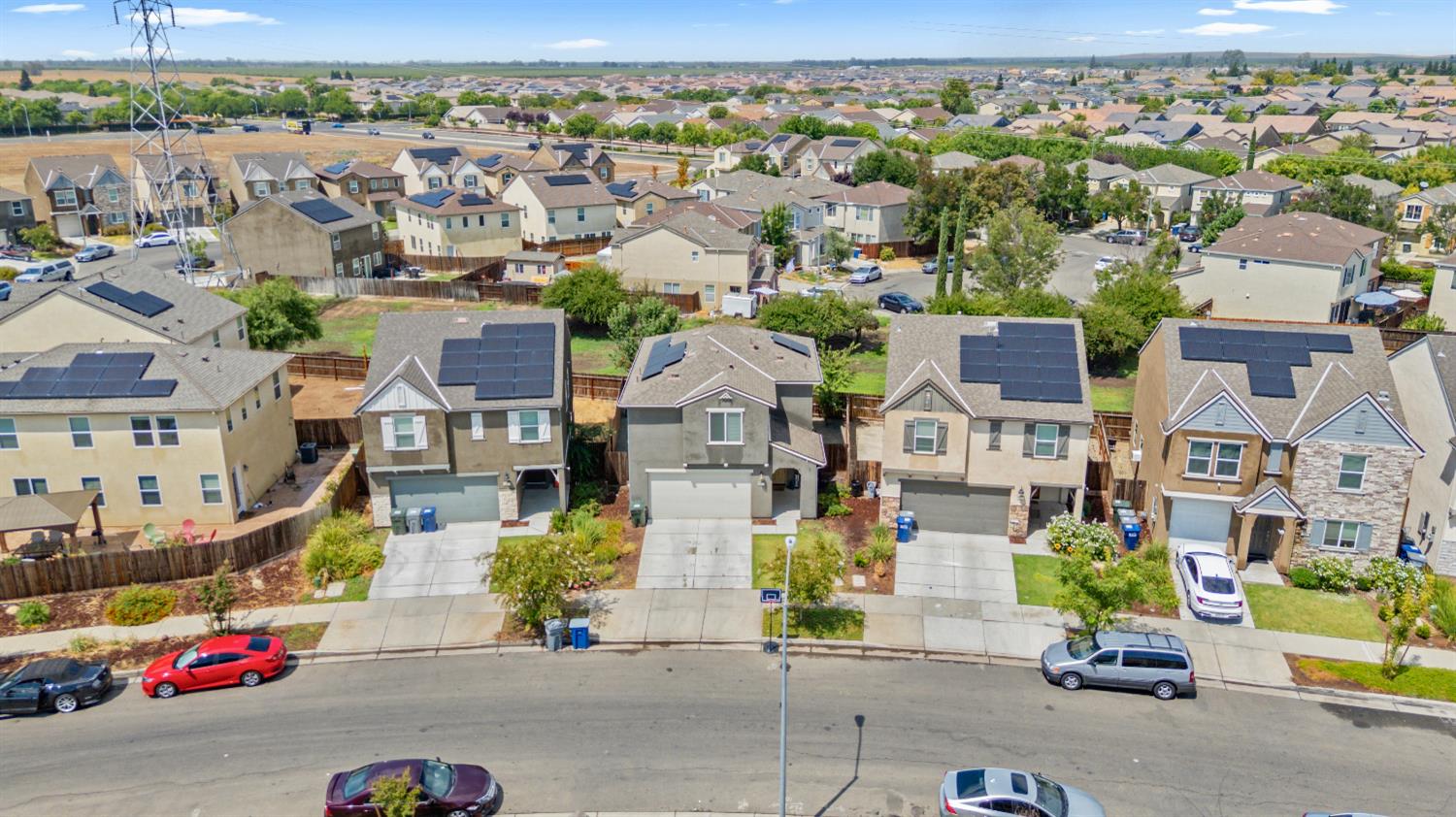 377 Shafer Avenue Merced, CA 95348 - Photo 36 of 36 an aerial view of multiple houses