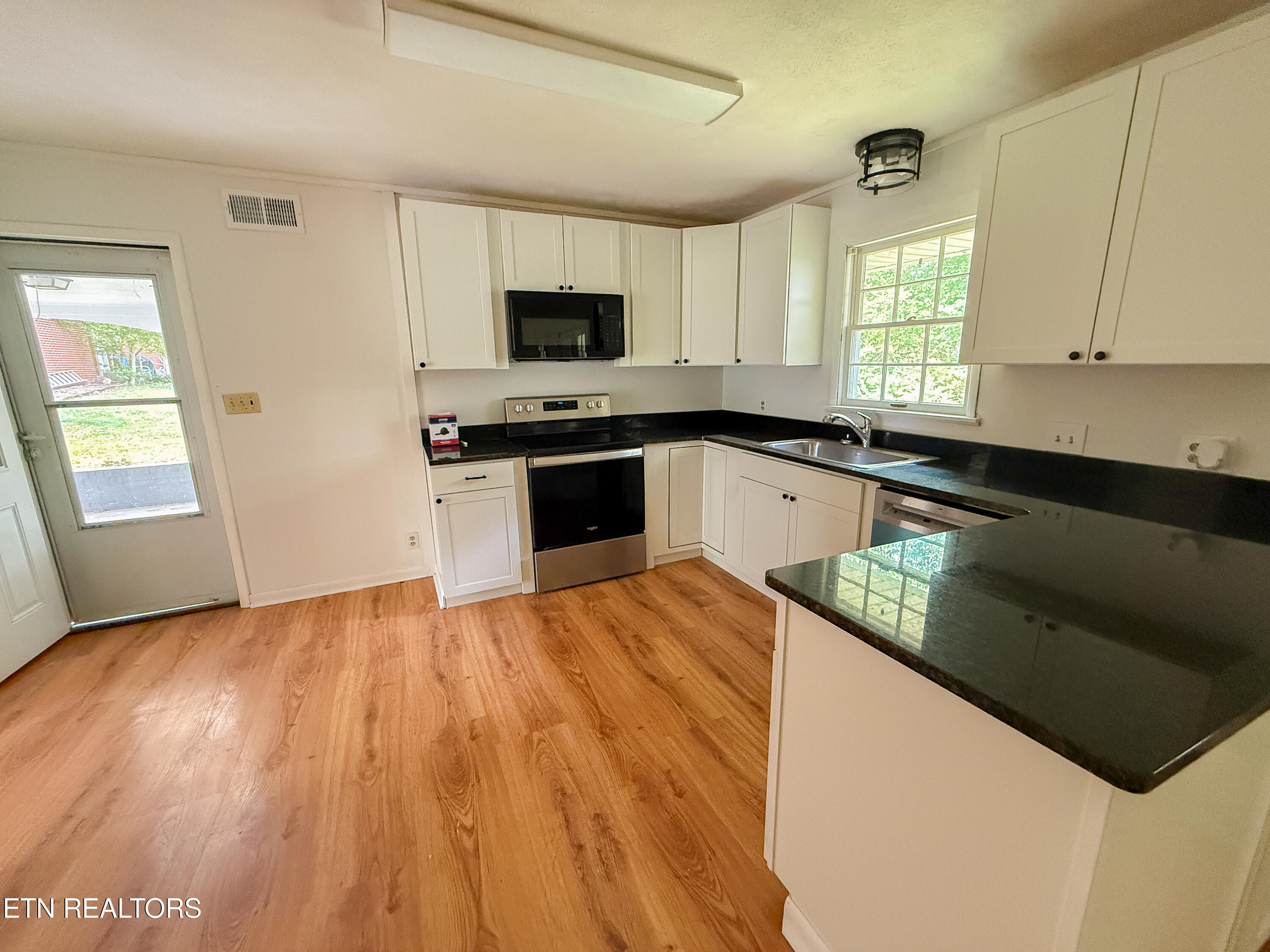 238 North Tulane Avenue Oak Ridge, TN 37830 - Photo 5 of 30 IMG_5309
