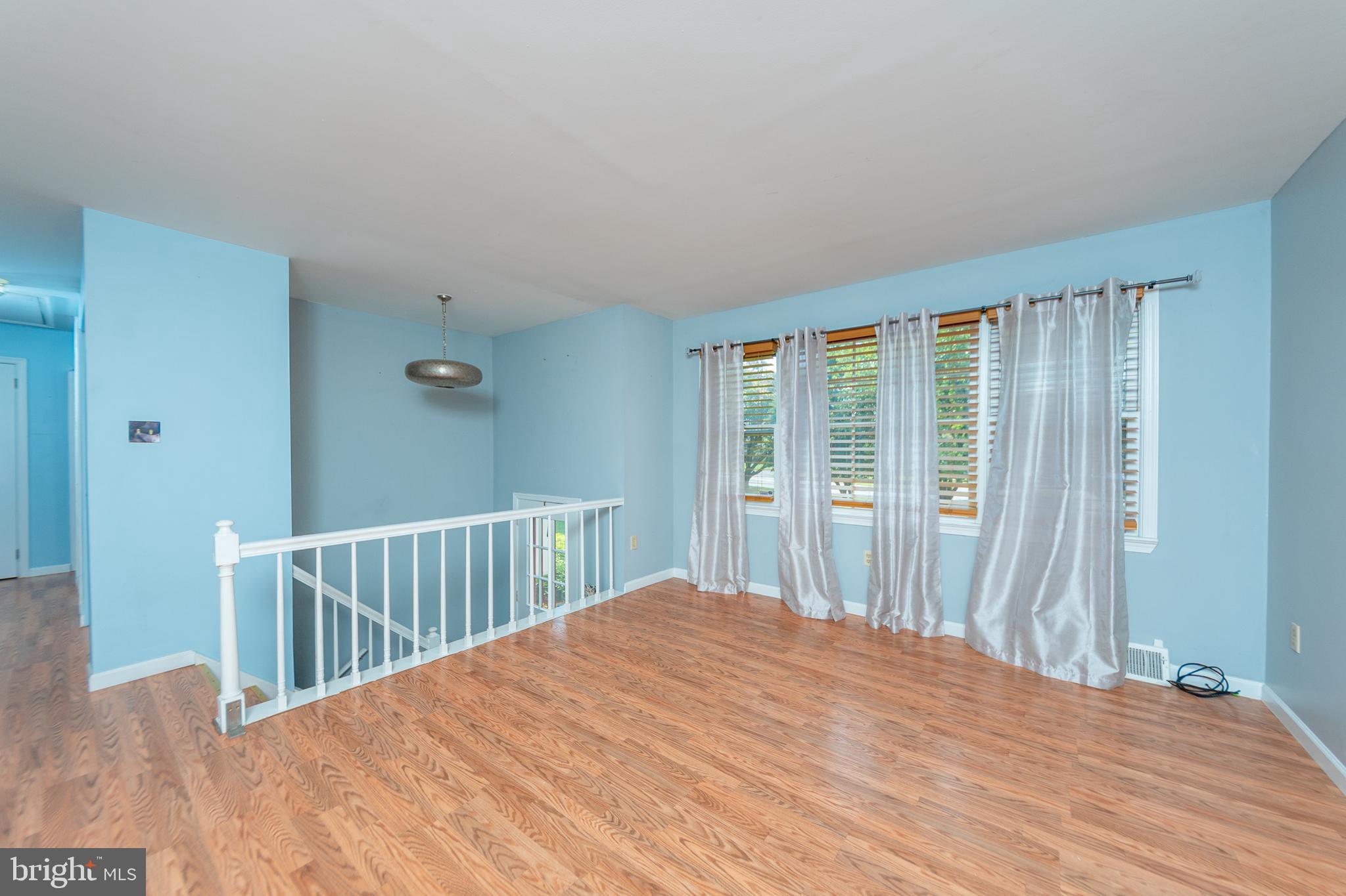 2069 Stone Mill Road Lancaster, PA 17603 - Photo 2 of 52 LIVING ROOM