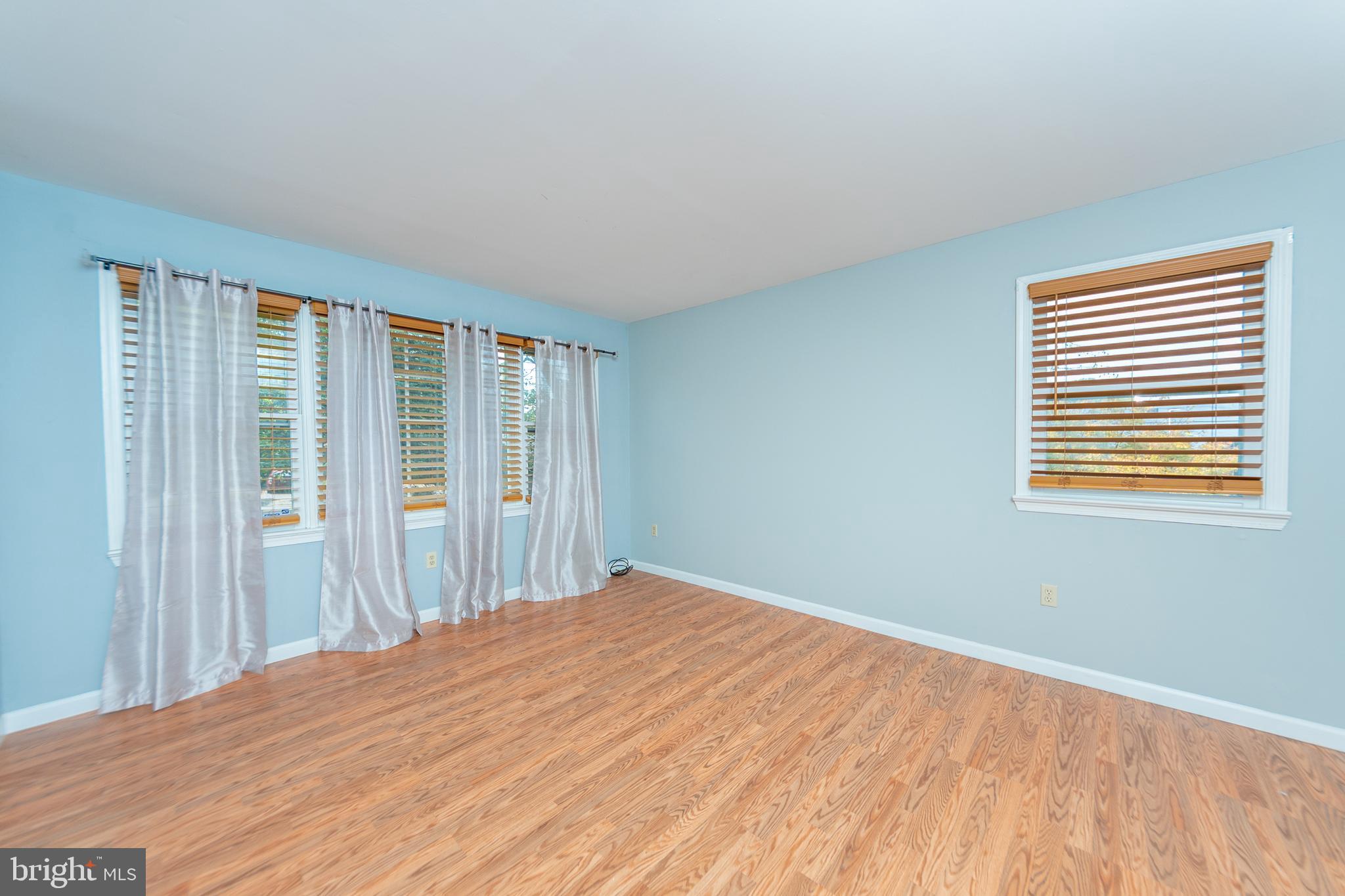 2069 Stone Mill Road Lancaster, PA 17603 - Photo 3 of 52 LIVING ROOM
