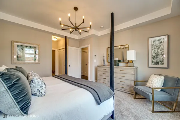 $855,000 | 105 Valparaiso Street, Valparaiso, IN 46383