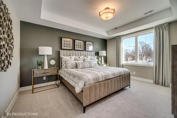 $855,000 | 105 Valparaiso Street, Valparaiso, IN 46383