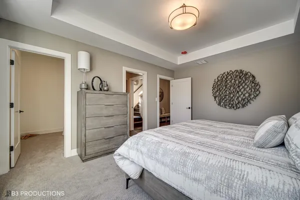 $855,000 | 105 Valparaiso Street, Valparaiso, IN 46383