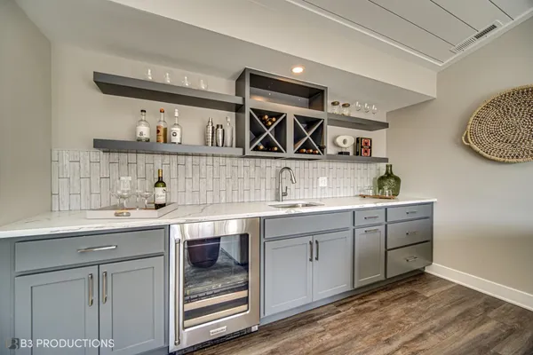 $855,000 | 105 Valparaiso Street, Valparaiso, IN 46383