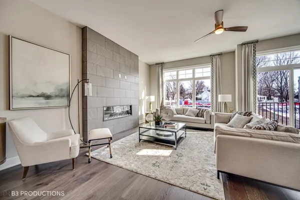 $855,000 | 105 Valparaiso Street, Valparaiso, IN 46383