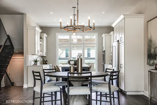 $855,000 | 105 Valparaiso Street, Valparaiso, IN 46383