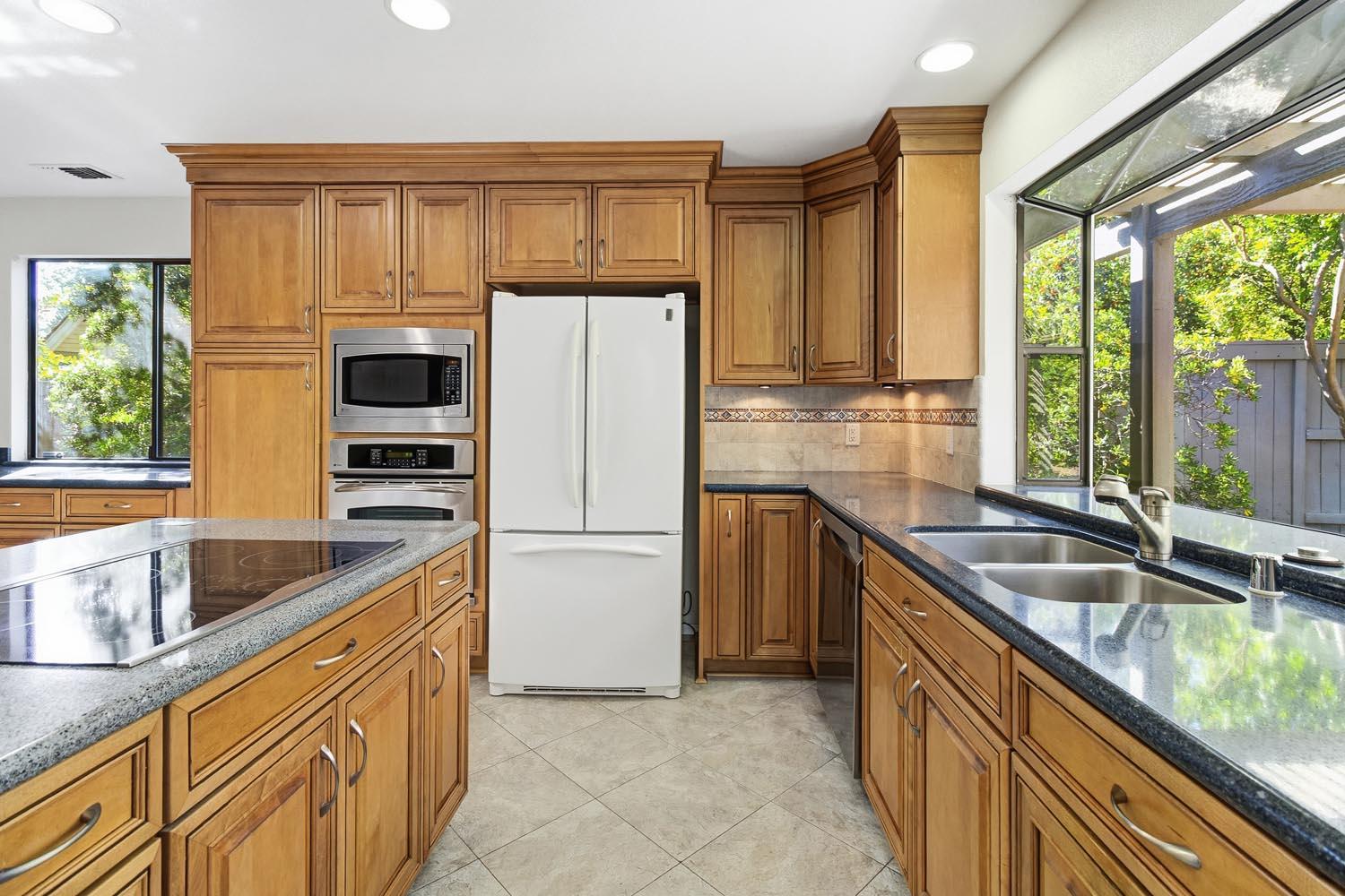 11368 Sutters Fort Way Gold River, CA 95670 - Photo 11 of 31
