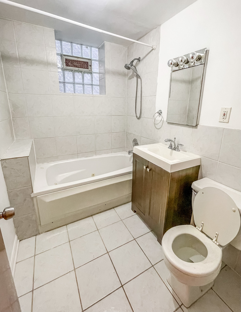 2152 West Division Street, Unit 2R Chicago, IL 60622 - Photo 9 of 9