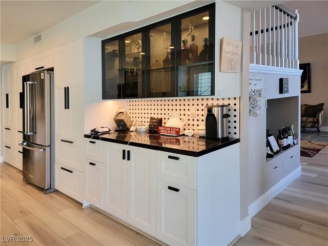 $1,150,000 | 3020 West Waterside Circle, Las Vegas, NV 89117