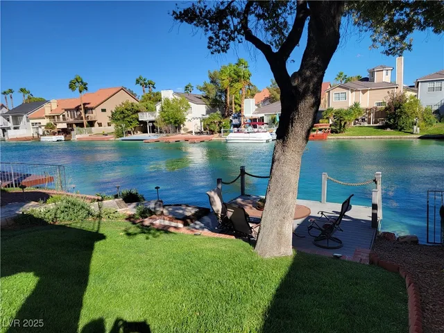 $1,150,000 | 3020 West Waterside Circle, Las Vegas, NV 89117