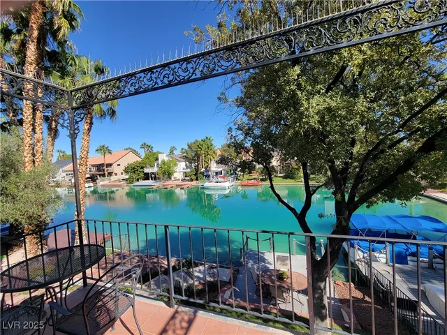 $1,150,000 | 3020 West Waterside Circle, Las Vegas, NV 89117
