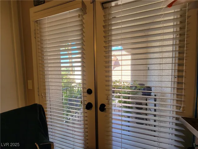 $1,150,000 | 3020 West Waterside Circle, Las Vegas, NV 89117