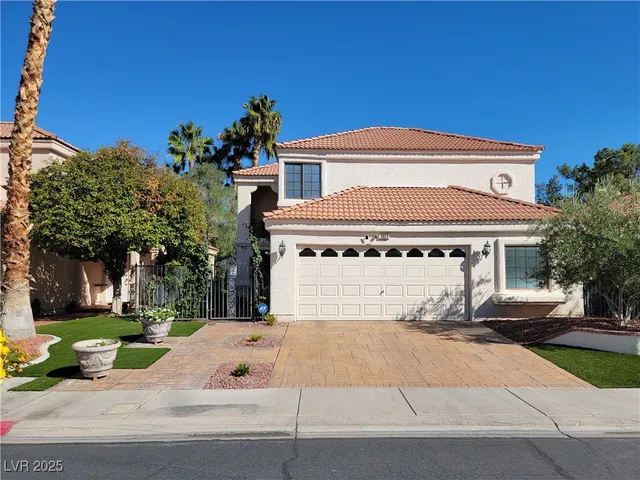 $1,150,000 | 3020 West Waterside Circle, Las Vegas, NV 89117
