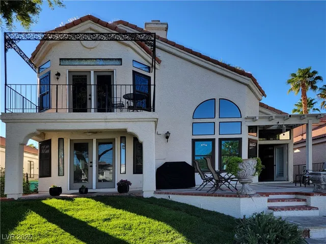 $1,150,000 | 3020 West Waterside Circle, Las Vegas, NV 89117