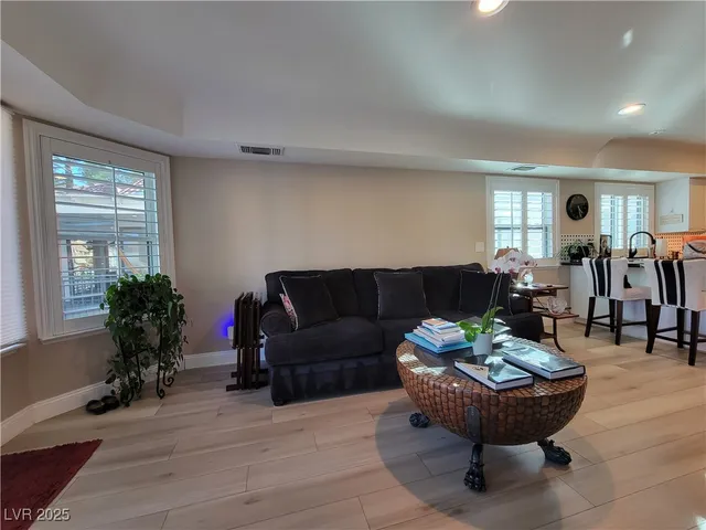 $1,150,000 | 3020 West Waterside Circle, Las Vegas, NV 89117