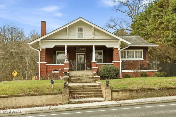 $489,000 | 518 North Main Street, Clinton, TN 37716