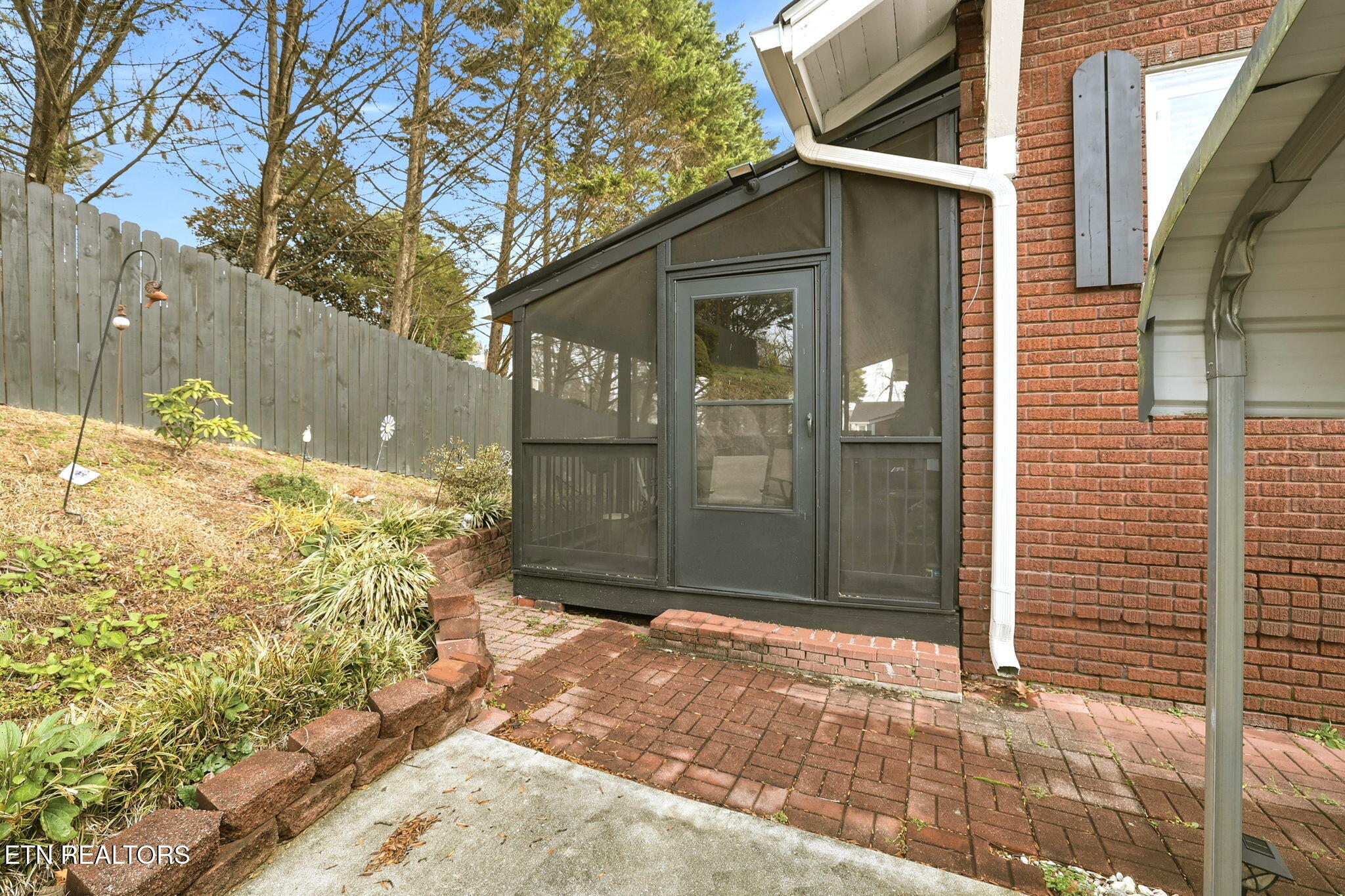 518 North Main Street Clinton, TN 37716 - Photo 36 of 44 36