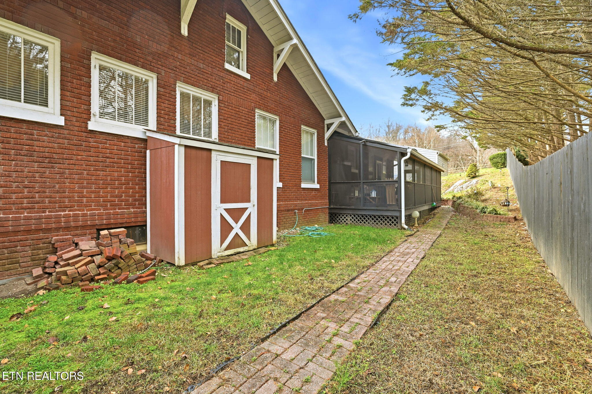 518 North Main Street Clinton, TN 37716 - Photo 43 of 44 43