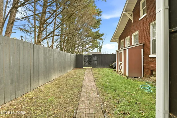 $469,000 | 518 North Main Street, Clinton, TN 37716