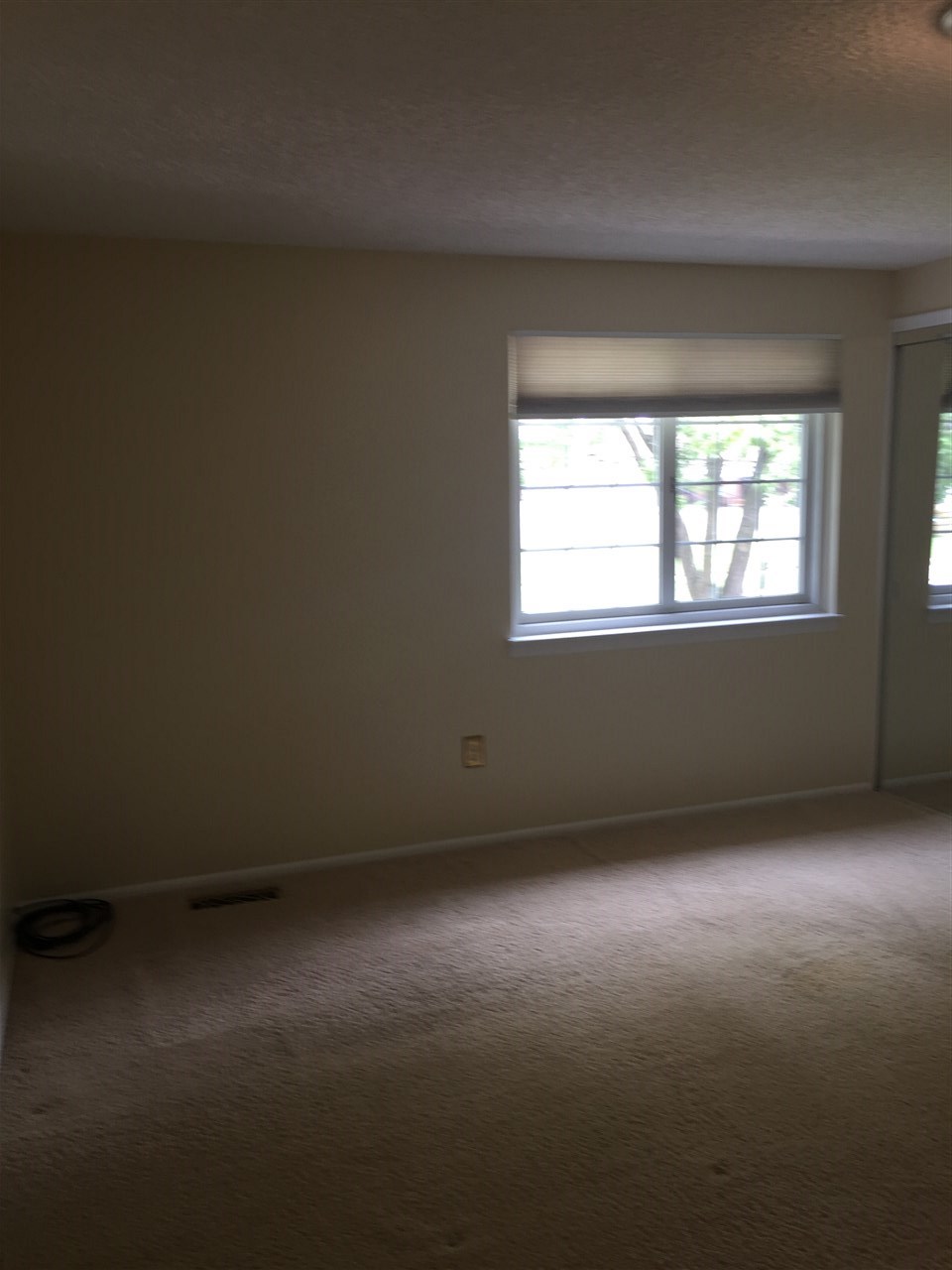 3320 Chicago Road Warren, MI 48092 - Photo 30 of 53 31325968-29.JPG