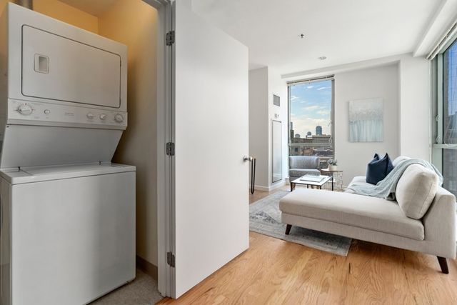 $630,000 | 234 Causeway Street, Unit 921, Boston, MA 02114