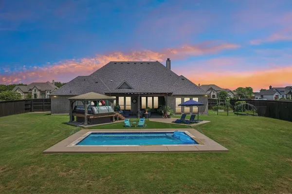 $799,997 | 1210 Bosque Lane, Midlothian, TX 76065