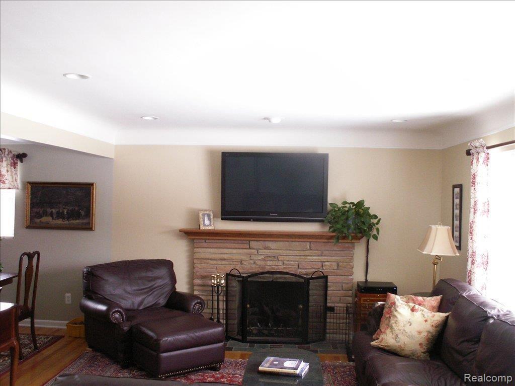 17136 Beverly Road Franklin, MI 48025 - Photo 5 of 15 143