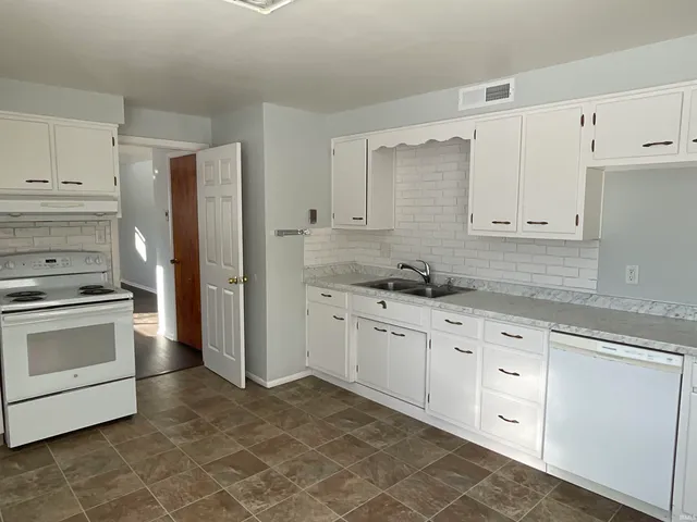 $1,500 | 7316 Riverton Drive, Fort Wayne, IN 46825