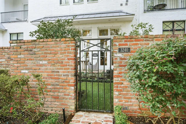 $15,000 | 3240 Bammel Lane, Houston, TX 77098