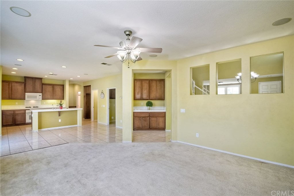 36017 Blackstone Circle Wildomar, CA 92595 - Photo 12 of 39