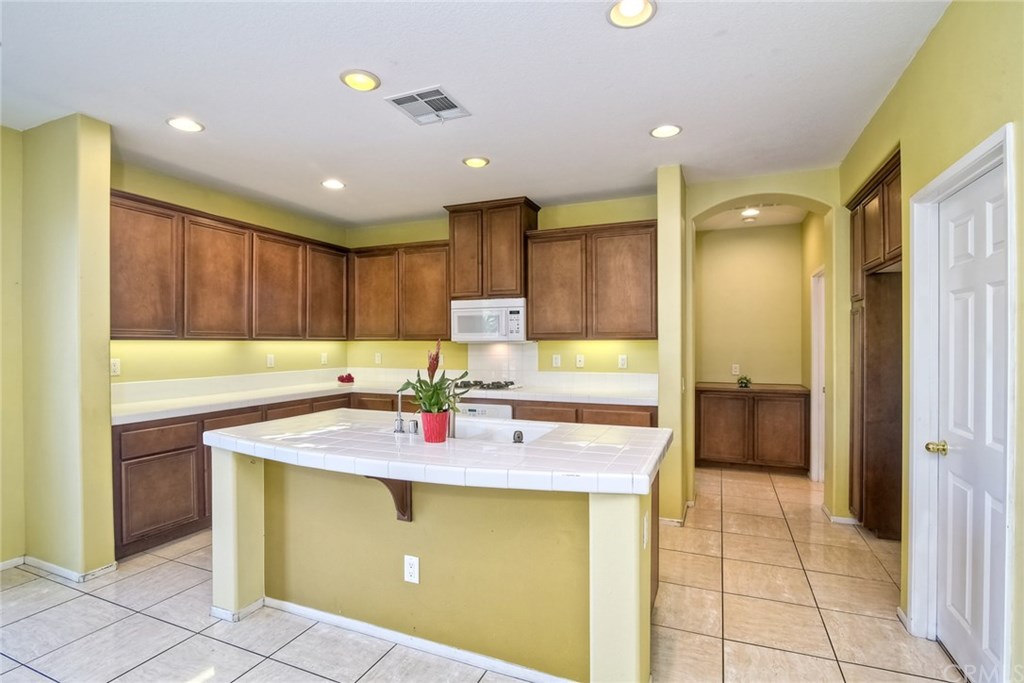 36017 Blackstone Circle Wildomar, CA 92595 - Photo 15 of 39