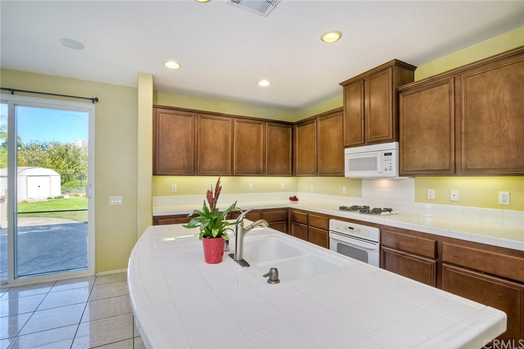 36017 Blackstone Circle Wildomar, CA 92595 - Photo 16 of 39