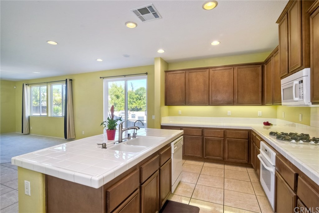 36017 Blackstone Circle Wildomar, CA 92595 - Photo 17 of 39