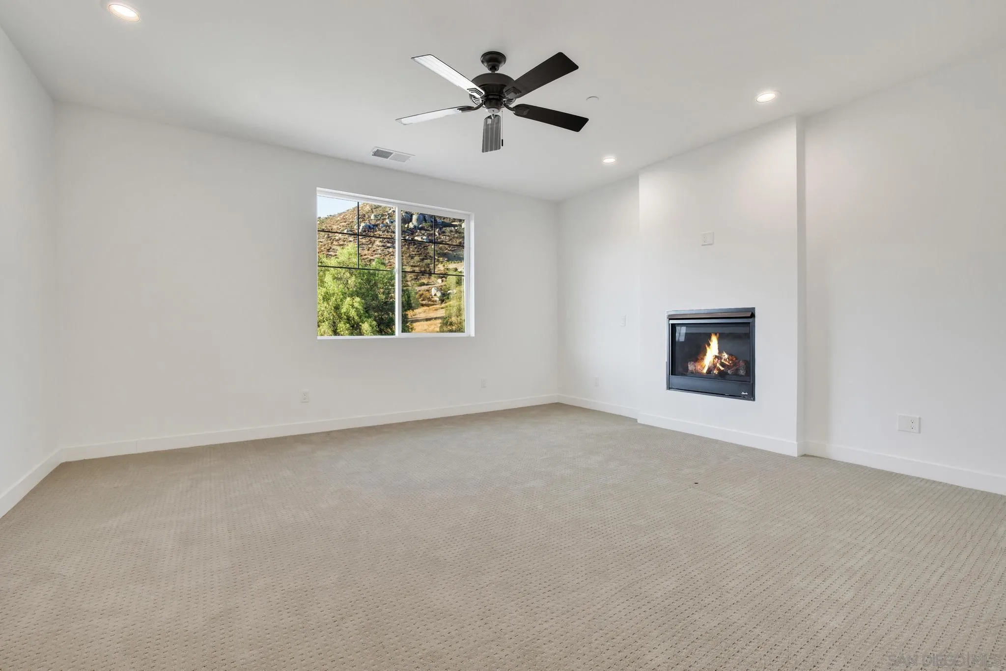 10230 Noble Way Santee, CA 92071 - Photo 14 of 46 Gallery Image 14