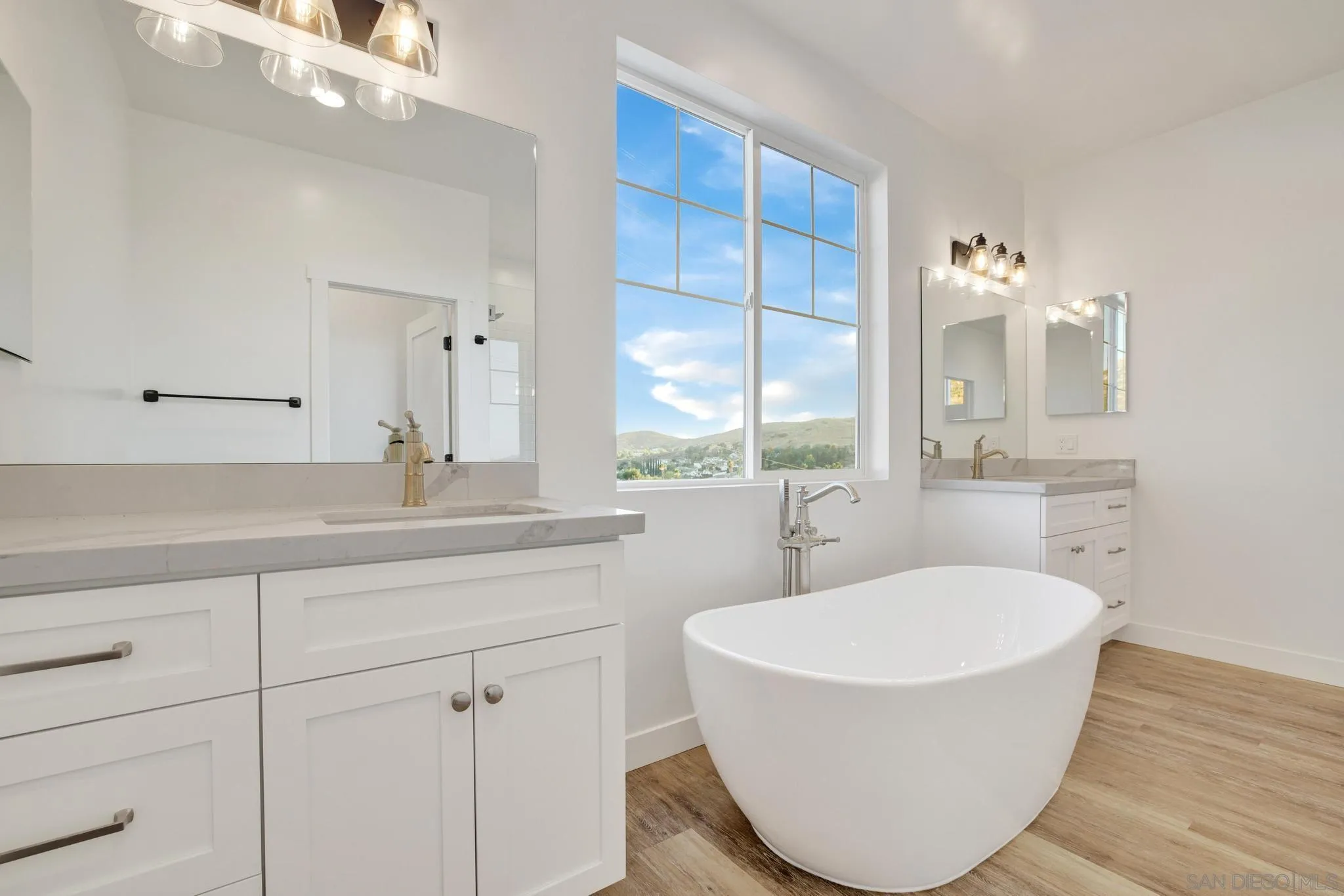 10230 Noble Way Santee, CA 92071 - Photo 15 of 46 Gallery Image 15