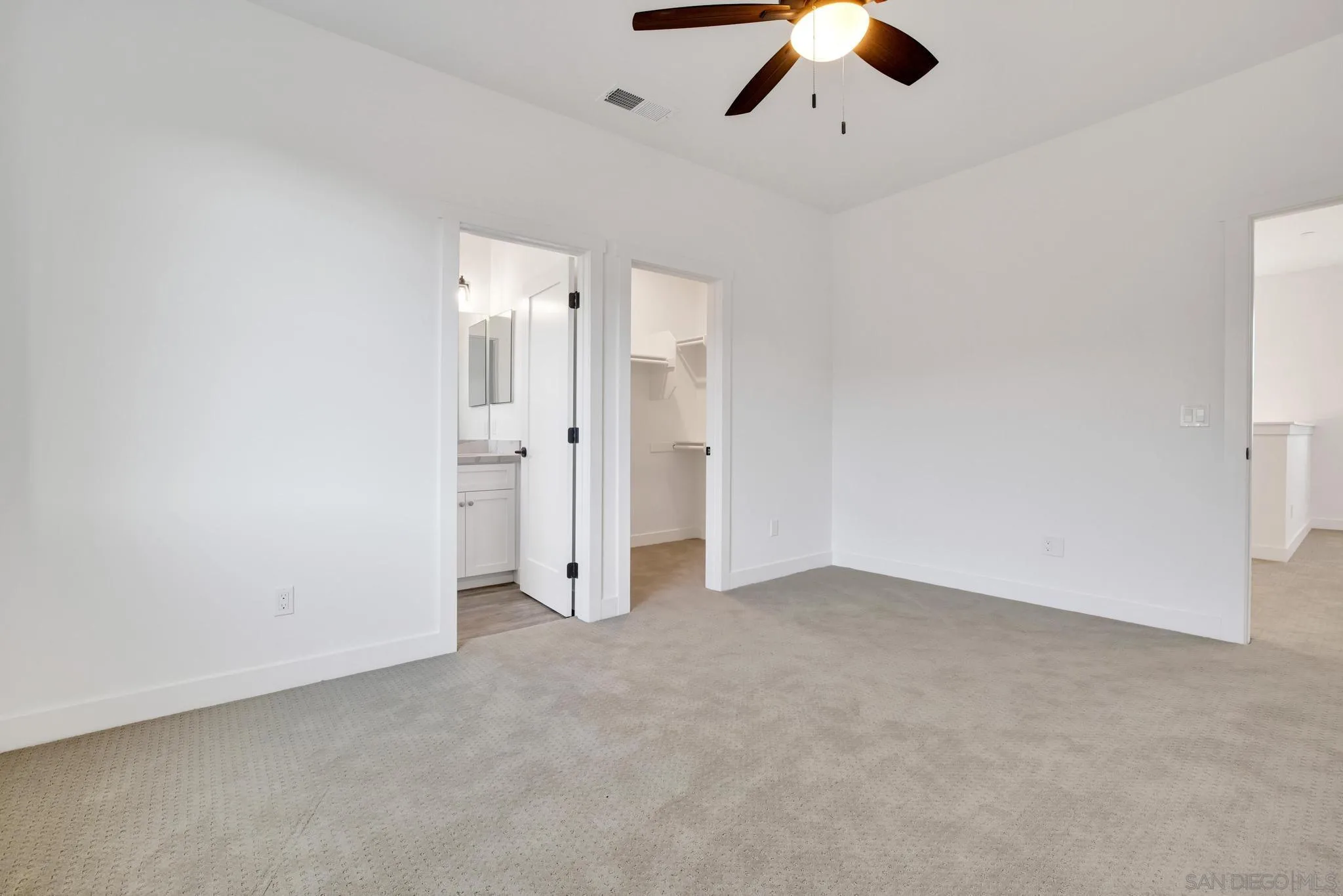 10230 Noble Way Santee, CA 92071 - Photo 9 of 46 Gallery Image 9