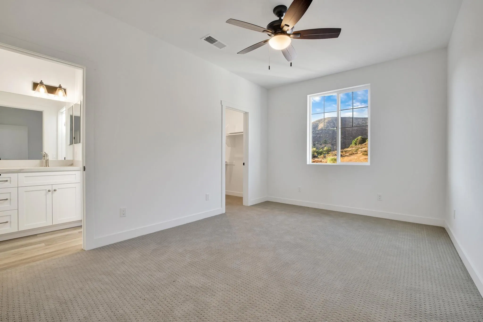 10230 Noble Way Santee, CA 92071 - Photo 10 of 46 Gallery Image 10